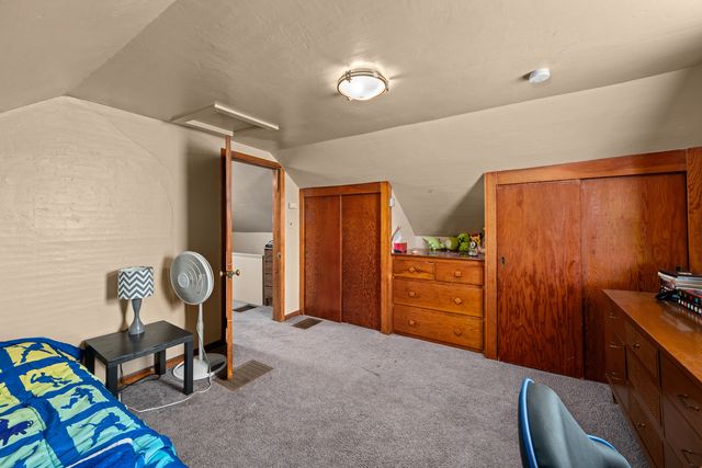 127 S Mississippi Street, Blue Grass, IA 52726