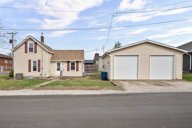 127 S Mississippi Street, Blue Grass, IA 52726