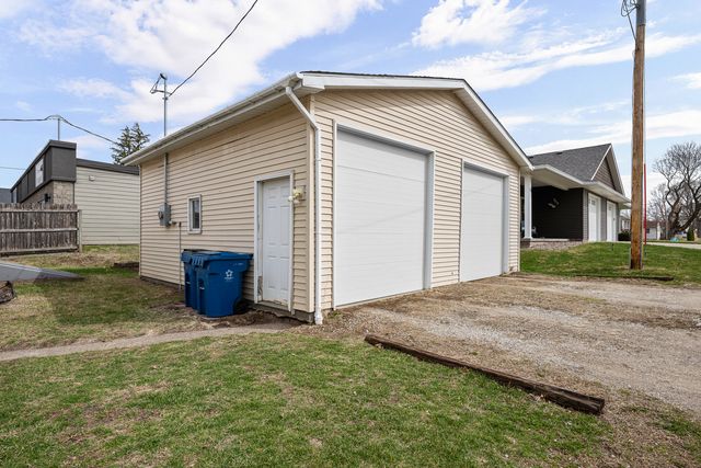 127 S Mississippi Street, Blue Grass, IA 52726