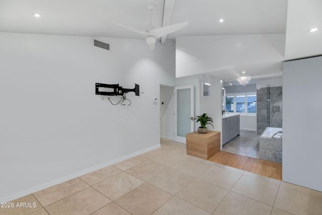 2323 E DEVONSHIRE Avenue, Phoenix, AZ 85016