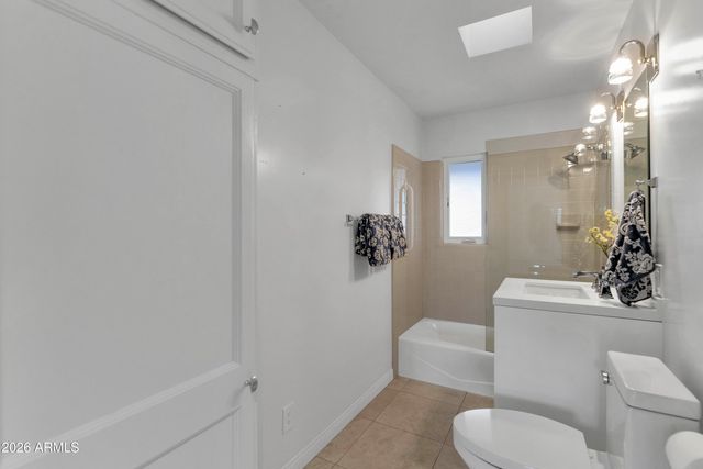 2323 E DEVONSHIRE Avenue, Phoenix, AZ 85016