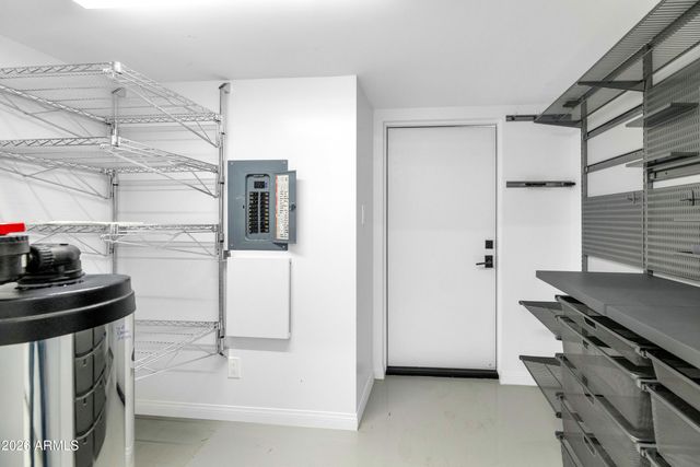 2323 E DEVONSHIRE Avenue, Phoenix, AZ 85016