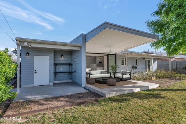 2323 E DEVONSHIRE Avenue, Phoenix, AZ 85016