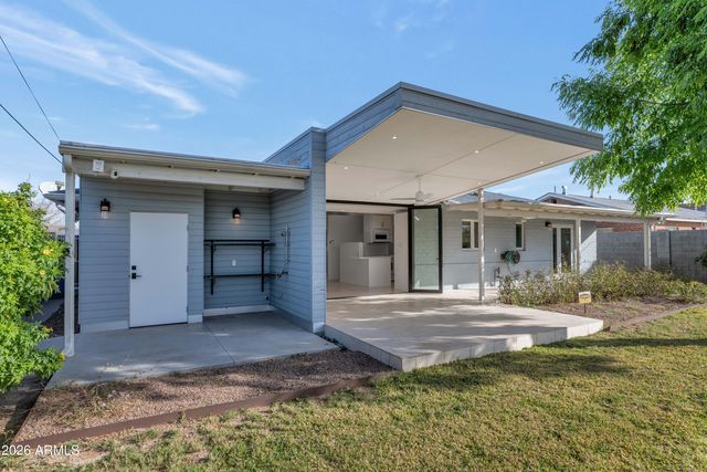 2323 E DEVONSHIRE Avenue, Phoenix, AZ 85016