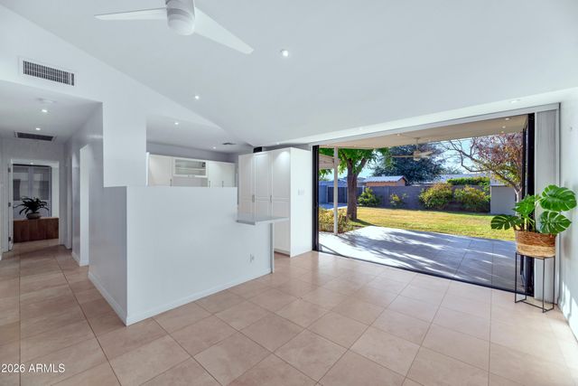 2323 E DEVONSHIRE Avenue, Phoenix, AZ 85016