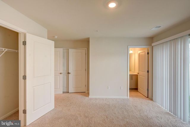 5059 SILVER OAK DR, Rosedale, MD 21237