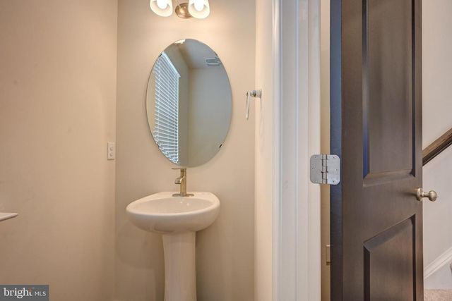 5059 SILVER OAK DR, Rosedale, MD 21237