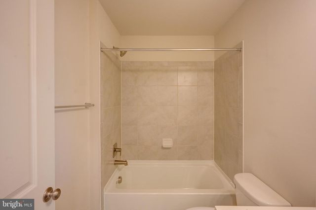 5059 SILVER OAK DR, Rosedale, MD 21237