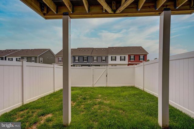 5059 SILVER OAK DR, Rosedale, MD 21237