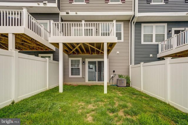 5059 SILVER OAK DR, Rosedale, MD 21237