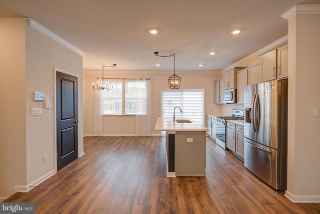 5059 SILVER OAK DR, Rosedale, MD 21237