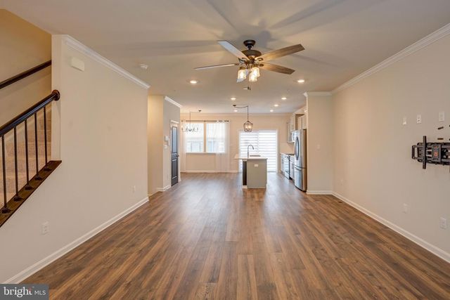 5059 SILVER OAK DR, Rosedale, MD 21237