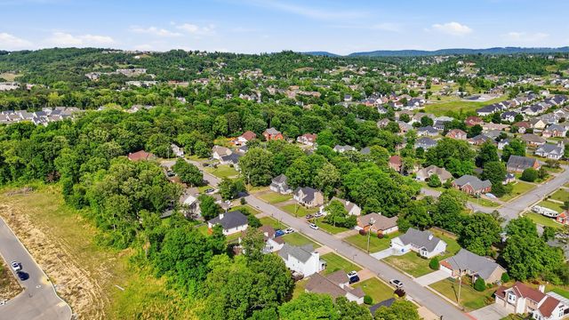 2418 Charleston Square, Chattanooga, TN 37421