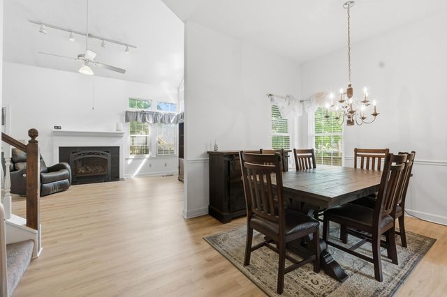 2418 Charleston Square, Chattanooga, TN 37421