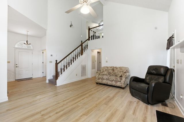 2418 Charleston Square, Chattanooga, TN 37421