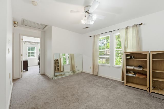 2418 Charleston Square, Chattanooga, TN 37421