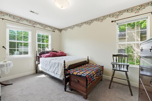 2418 Charleston Square, Chattanooga, TN 37421