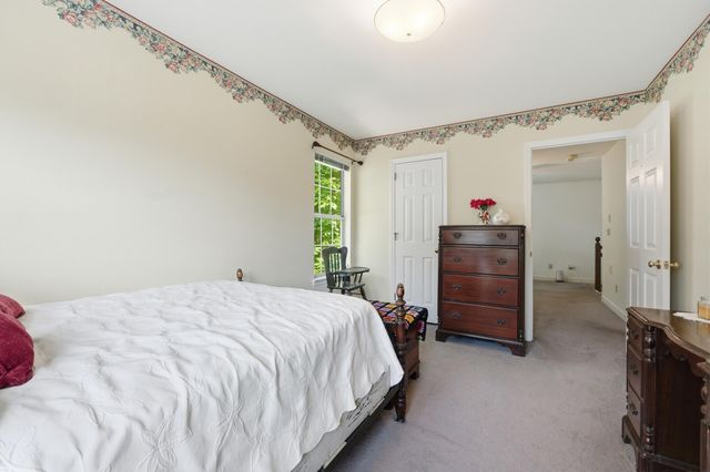 2418 Charleston Square, Chattanooga, TN 37421