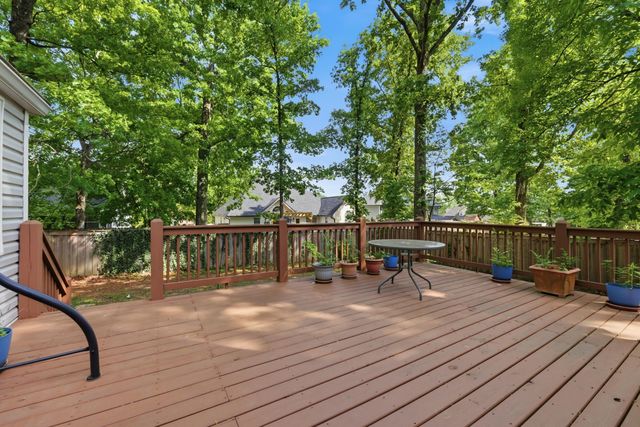 2418 Charleston Square, Chattanooga, TN 37421