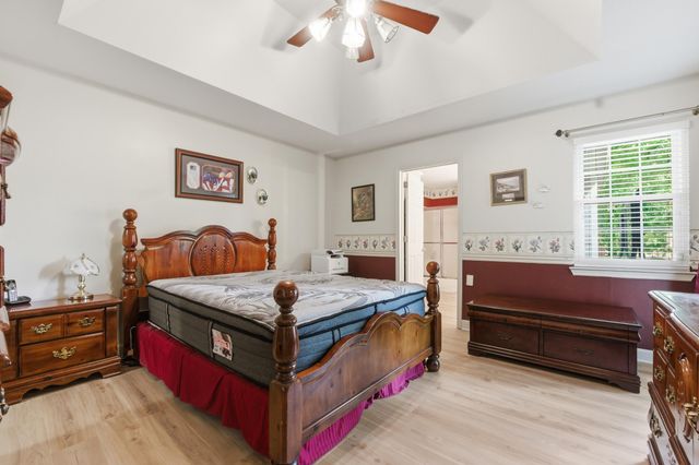 2418 Charleston Square, Chattanooga, TN 37421