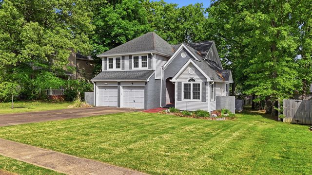 2418 Charleston Square, Chattanooga, TN 37421