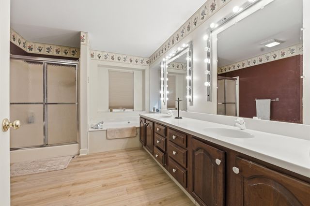 2418 Charleston Square, Chattanooga, TN 37421