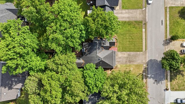 2418 Charleston Square, Chattanooga, TN 37421