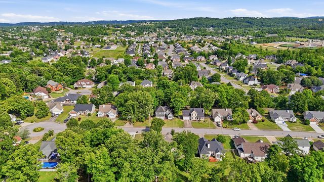 2418 Charleston Square, Chattanooga, TN 37421
