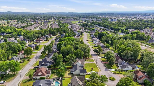 2418 Charleston Square, Chattanooga, TN 37421