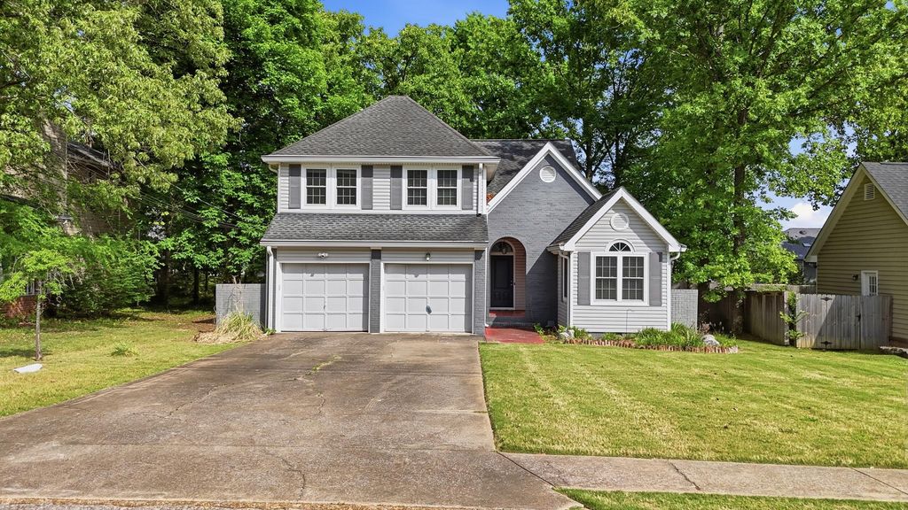 2418 Charleston Square, Chattanooga, TN 37421