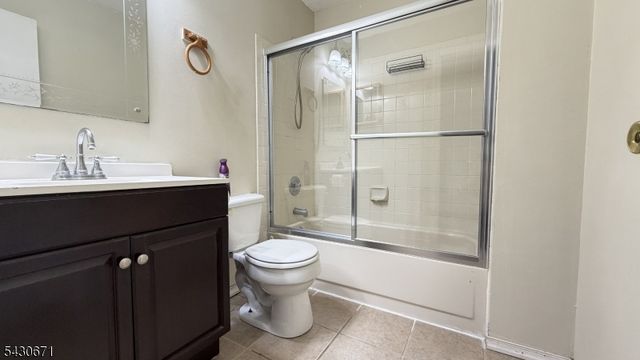 40 Whitby Cir, Franklin Twp., NJ 08873