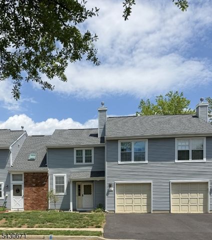 40 Whitby Cir, Franklin Twp., NJ 08873