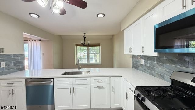 40 Whitby Cir, Franklin Twp., NJ 08873