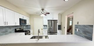 40 Whitby Cir, Franklin Twp., NJ 08873