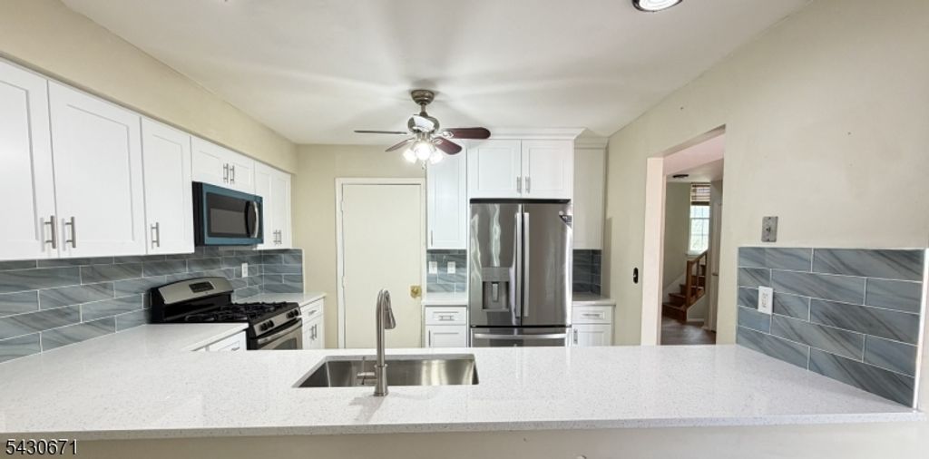 40 Whitby Cir, Franklin Twp., NJ 08873