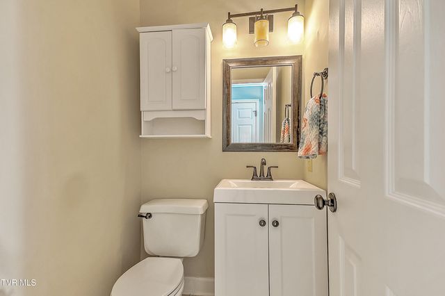 2308 Granite Drive, Johnson City, TN 37604