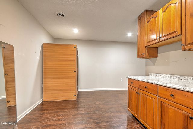 2308 Granite Drive, Johnson City, TN 37604