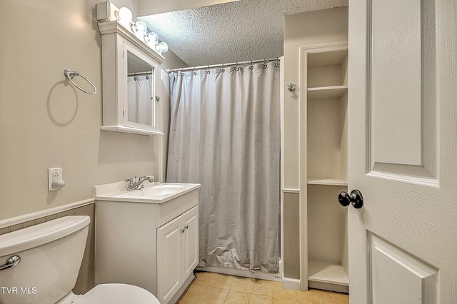 2308 Granite Drive, Johnson City, TN 37604