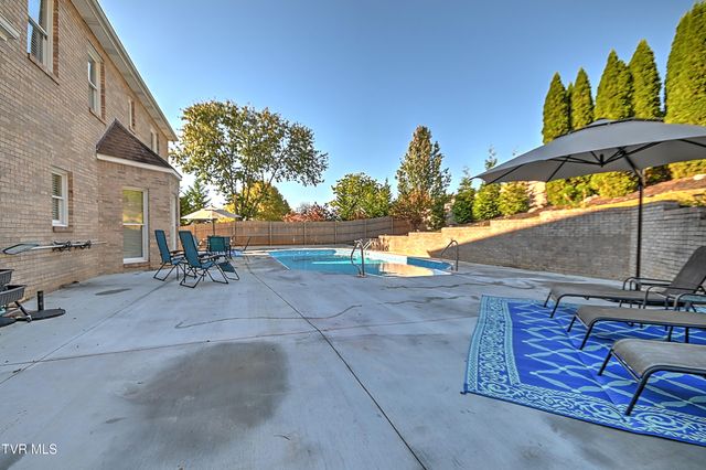 2308 Granite Drive, Johnson City, TN 37604