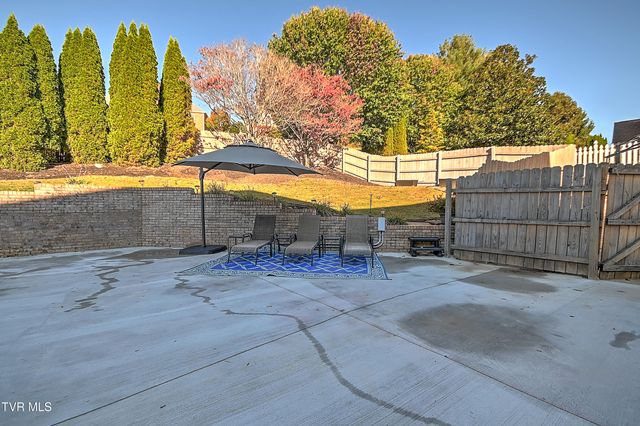 2308 Granite Drive, Johnson City, TN 37604