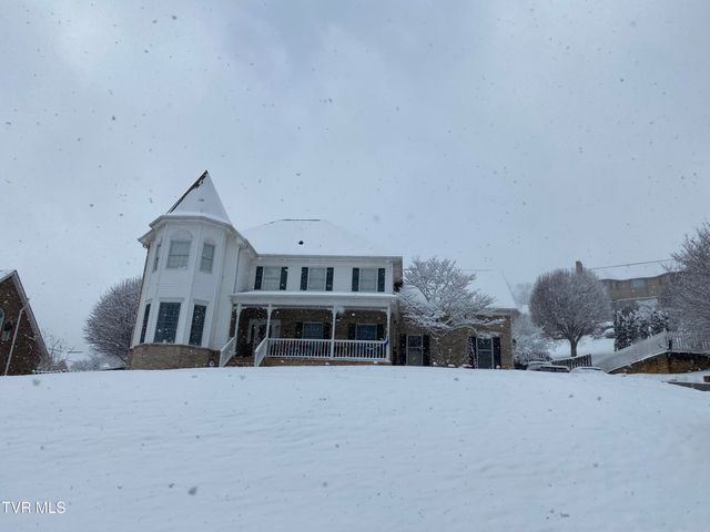 2308 Granite Drive, Johnson City, TN 37604