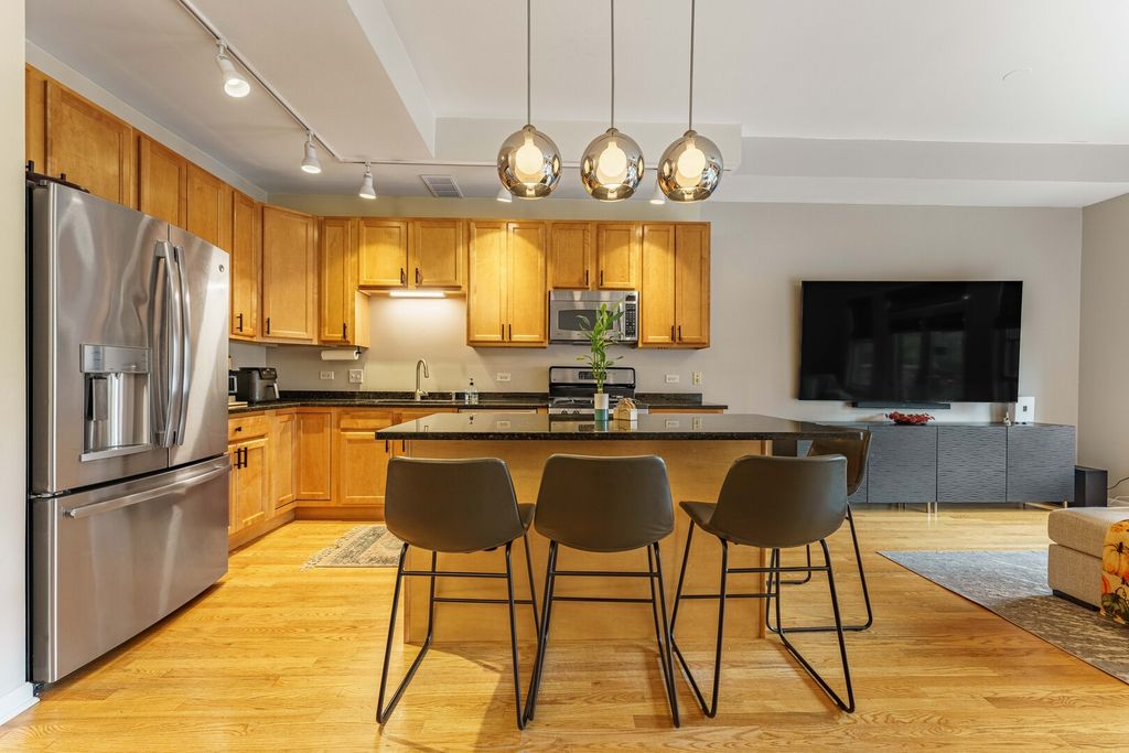 4806 N Milwaukee Avenue 2W, Chicago, IL 60630 — photo 3