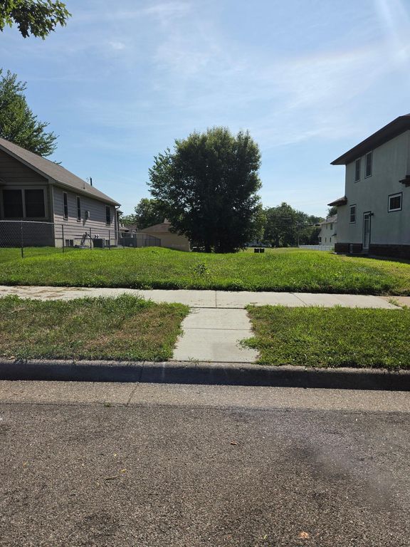 1722 Thomas Avenue N, Minneapolis, MN 55411 — exterior