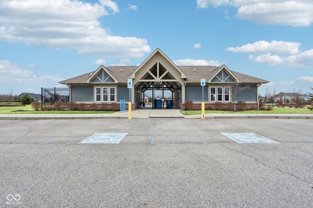 16502 Dominion Drive, Fishers, IN 46040