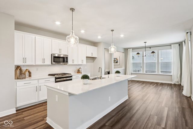 16502 Dominion Drive, Fishers, IN 46040