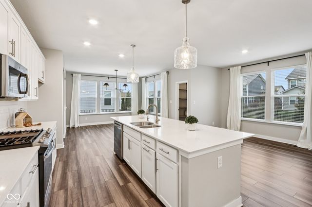 16502 Dominion Drive, Fishers, IN 46040