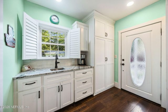 111 S 5TH Street, Fernandina Beach, FL 32034