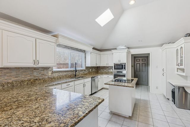 2915 Gainesborough Drive, Dallas, TX 75287