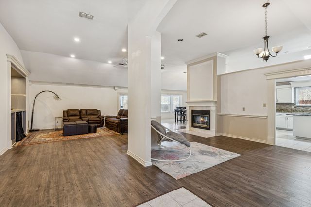 2915 Gainesborough Drive, Dallas, TX 75287