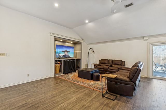 2915 Gainesborough Drive, Dallas, TX 75287